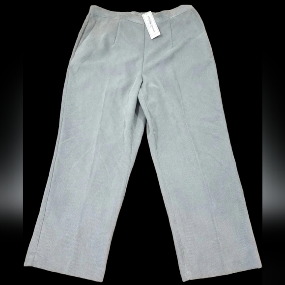 Alfred Dunner~Woman Plus Size 16W--22W~Eskimo Kiss Gray Corduroy Pants - Picture 3 of 13